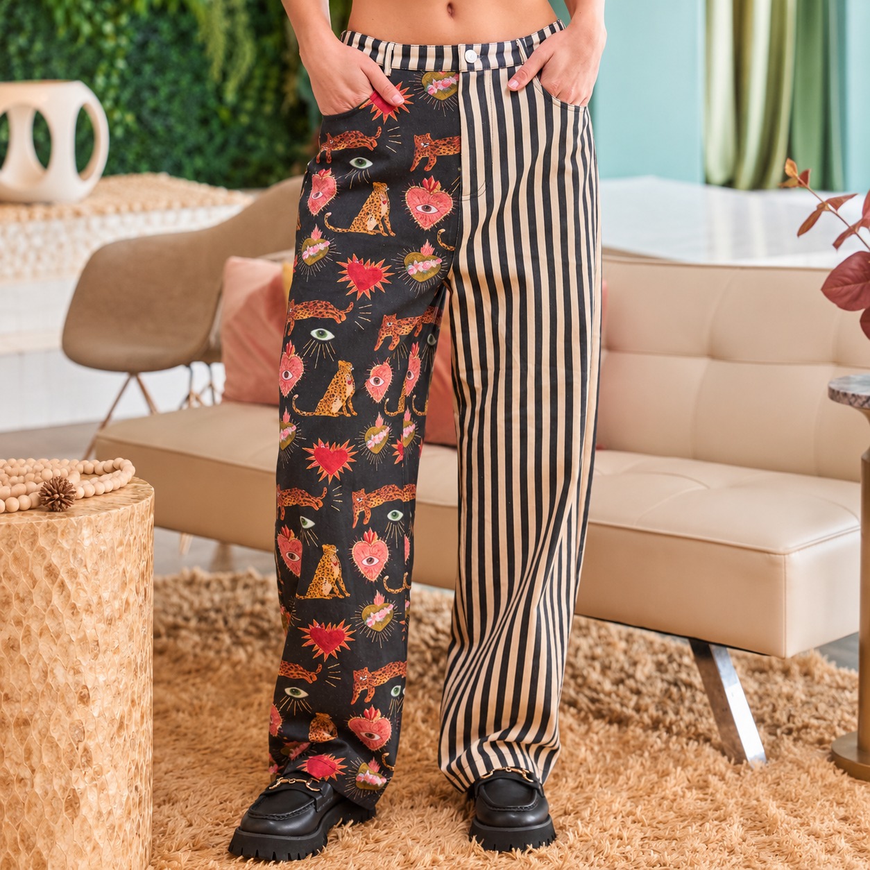 Mixed graphic and stripe design with leopard, heart & eye motifs.  PACK: S-XL (2-2-2-2) | 1X-3X (2-2-2)