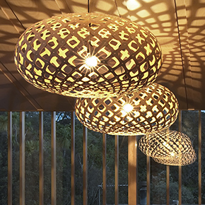 David Trubridge’s popular Kina design is made from sustainable bamboo and offered in many finishes and sizes. Kina paints beautiful shadows on walls or ceilings surrounding the fixture. 