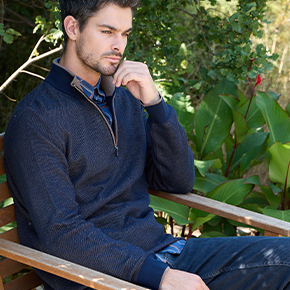 Designed with a textured waffle knit and finished with subtle mélange vizon trim, it brings a refined edge to an everyday essential. Made from 70% Organic Cotton and 30% Recycled Acrylic.