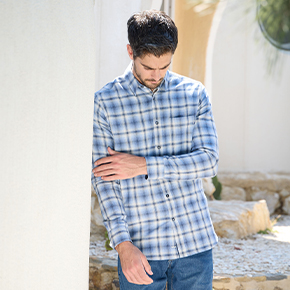 The ceramic-inspired rust tone with a soft brushed finish delivers that perfect Americana flannel look—ideal for crisp fall mornings, layered under a jacket, or worn on its own. 