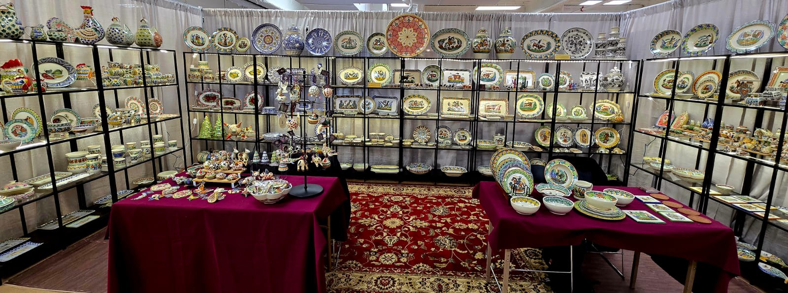 DISCOVER ALL THE DIFFERENT COLLECTION, ANIMALS, FLOWERS, DONKEY, BLUE AND WHITE,  ETC