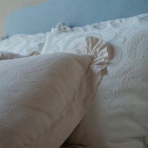 Marisette Shams in Natural and Winter White
