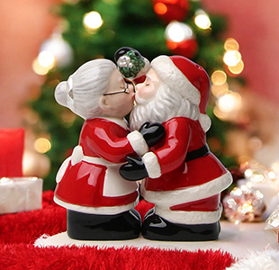 Santa and Mrs. Claus Salt and Pepper