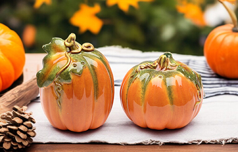 Pumpkin Salt and Pepper 2 3/4"H